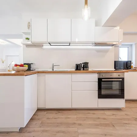 Style And View Center Apartman 4*