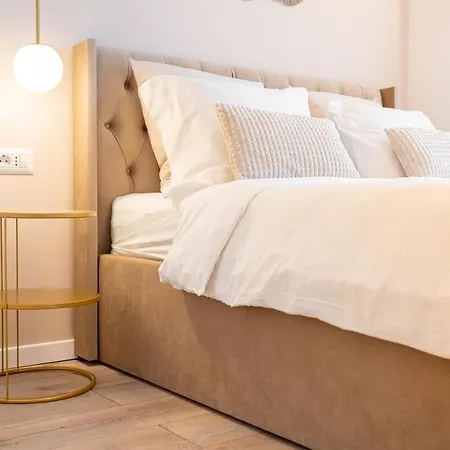 Style And View Center בוקרשט